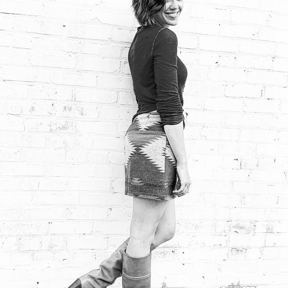 Meet your Posher, Joi - Picture 3 of 4